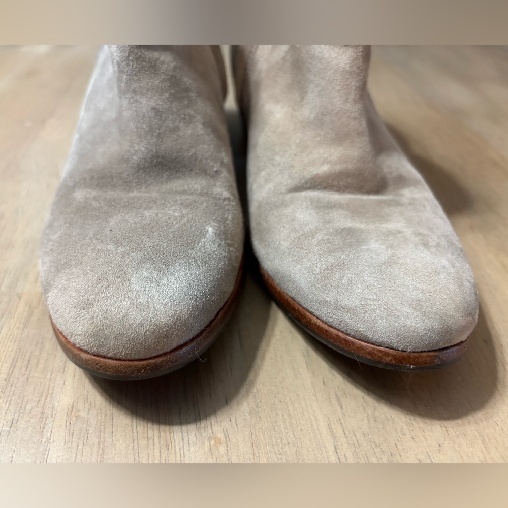 Sam Edelman booties size 6M  zippered real Suede upper  1 3/4 “ heal - Picture 3 of 6